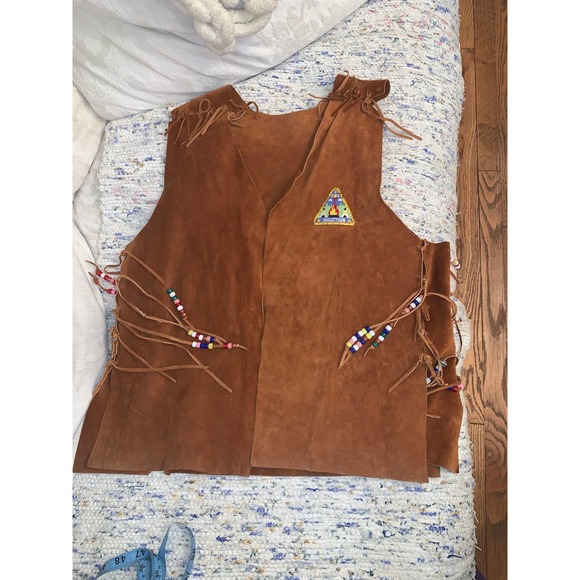 VINTAGE SUEDE FESTIVAL HIPPIE VEST w/ BEADED FRINGE & VINTAGE PATCH UNISEX - Picture 10 of 10